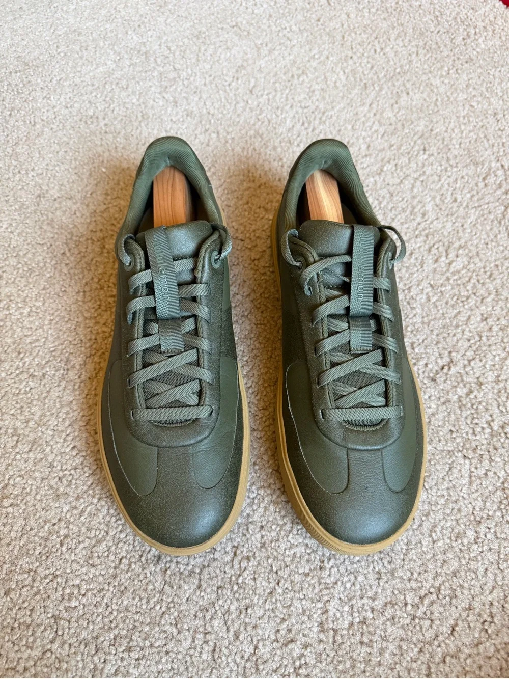 Lululemon Men's Cityverse Sneaker olive green Size 10,5